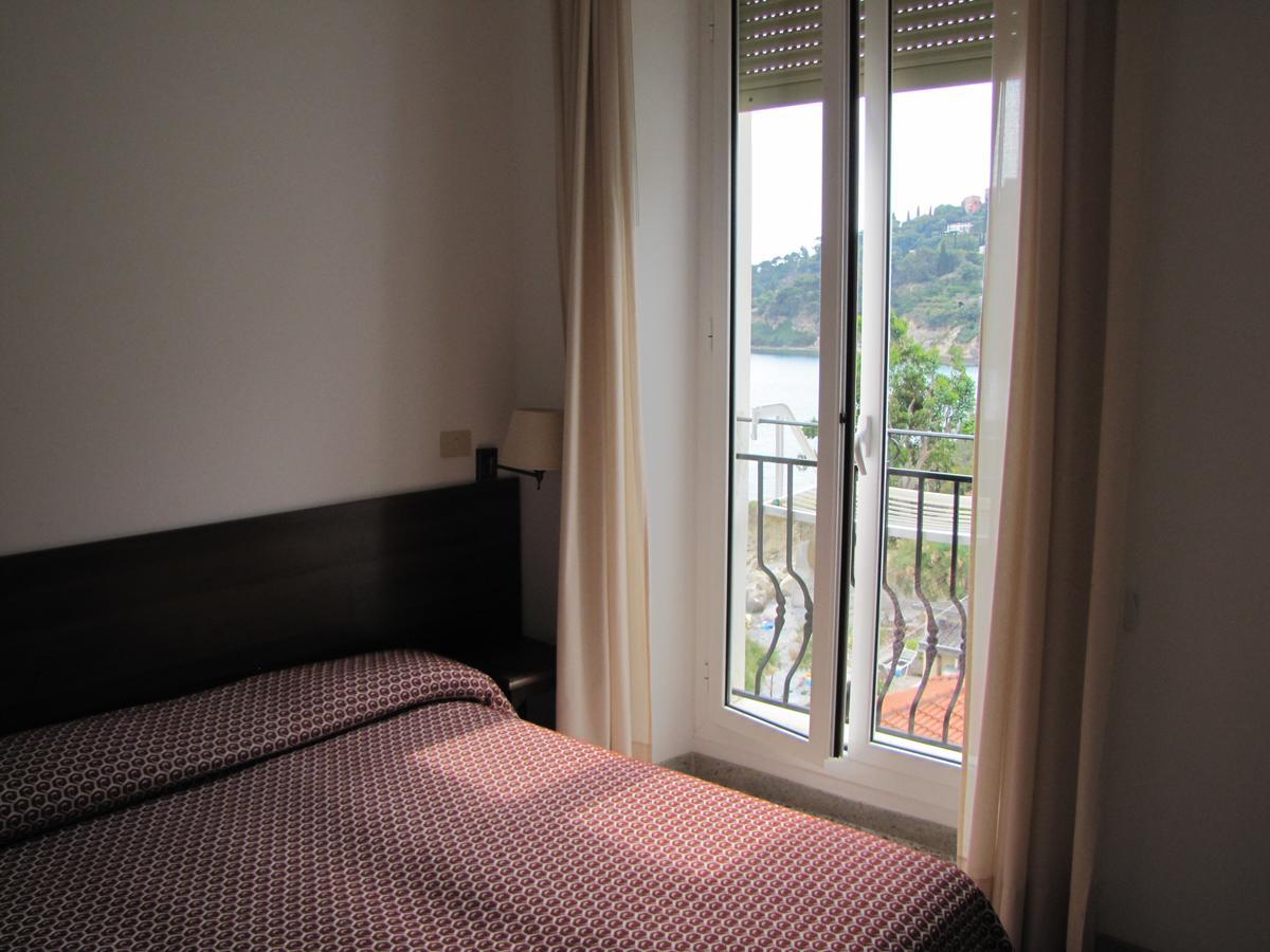 Holiday'S Beach Aparthotel Ventimiglia Zewnętrze zdjęcie