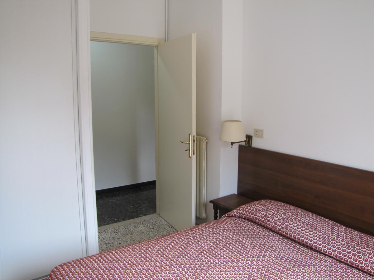 Holiday'S Beach Aparthotel Ventimiglia Zewnętrze zdjęcie